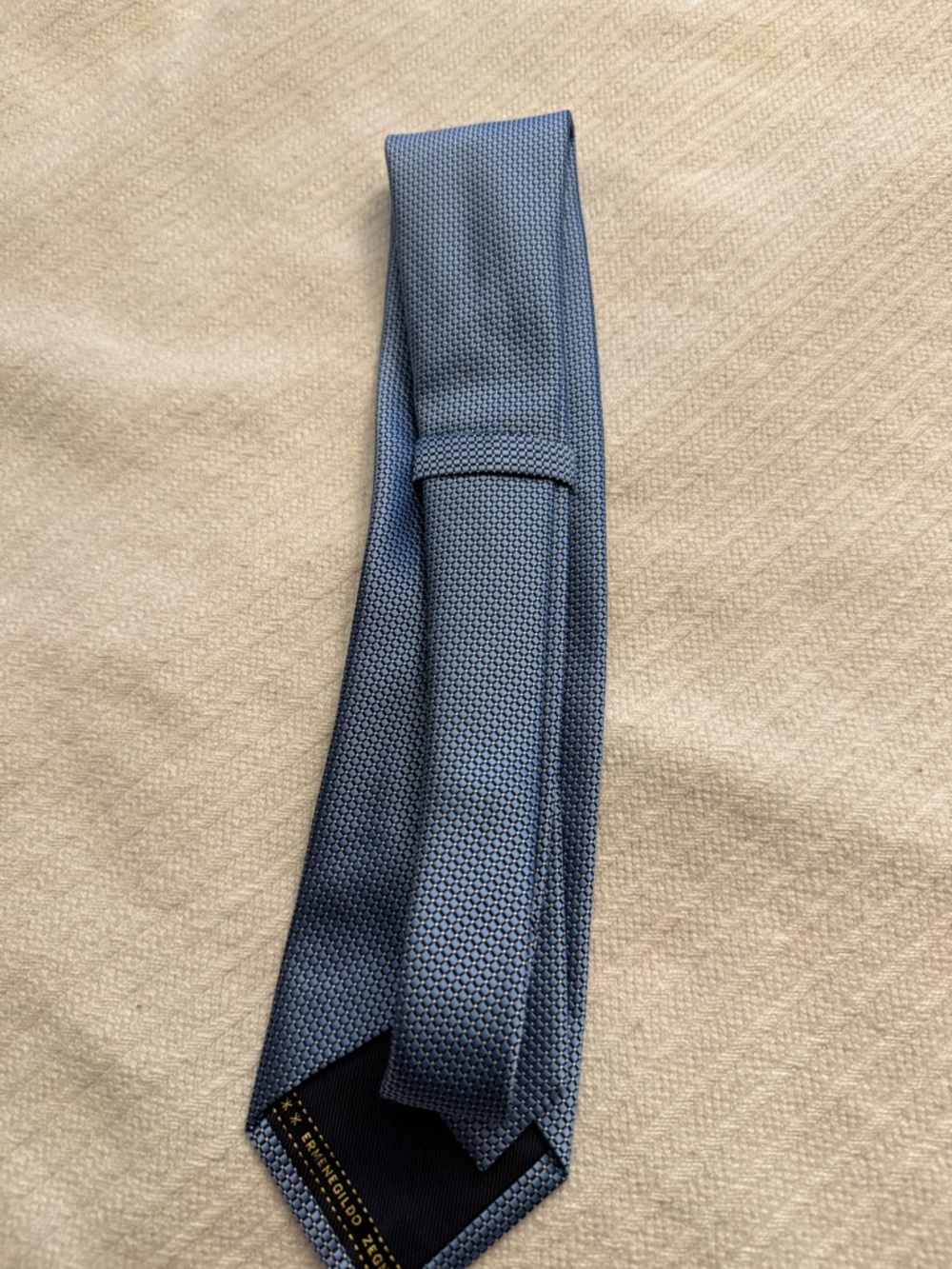 Ermenegildo Zegna Navy Micro-Textured Silk Tie - Picture 3 of 5